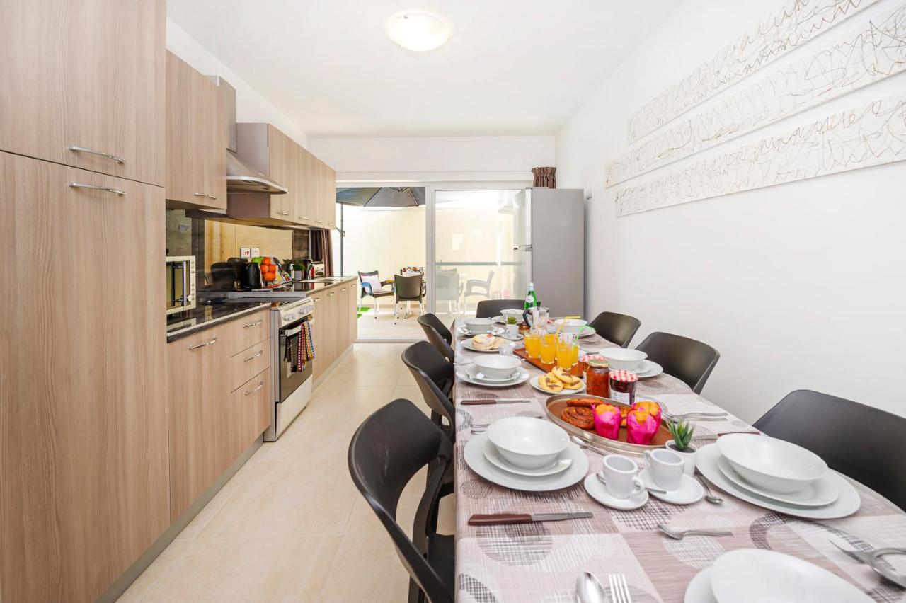 Summer Breeze 3 Bedroom Family Maisonette With Sunny Terrace In Mellieha - By Getawaysmalta Екстер'єр фото